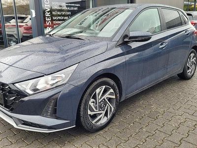 Neu Hyundai i20 90 PS (66 kW) 2025 Aurora grau Kleinwagen