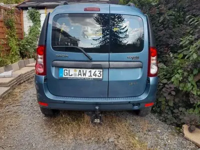 Gebraucht Dacia Logan MCV Lauréate 105 PS (77 kW) 2010 Blau Limousine