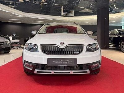Gebraucht Skoda Octavia Scout Scout 4x4 150 PS (110 kW) 2015 Weiß Kombi