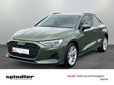 Gebraucht Audi A3 Sport 204 PS (150 kW) 2025 Distriktgrün metallic Limousine