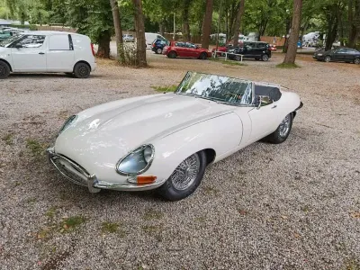 Gebraucht Jaguar E-Type 265 PS (194 kW) 1968 Weiß Cabrio