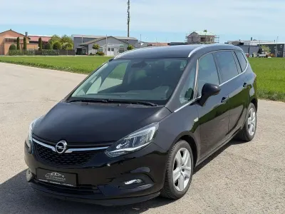 Usata Opel Zafira Innovation 140 CV (102 kW) 2017 Nero Monovolume