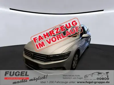 Gebraucht VW Passat 150 PS (110 kW) 2023 Scale silver metallic Kombi