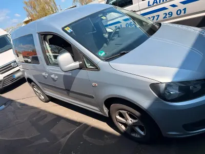 Gebraucht VW Caddy 102 PS (75 kW) 2013 Silber Van / Kleinbus