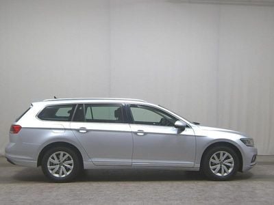 Gebraucht VW Passat Business 150 PS (110 kW) 2022 Silber Kombi