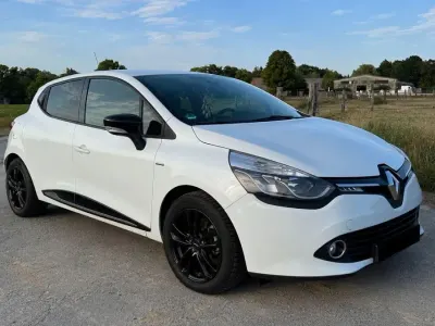 Gebraucht Renault Clio IV LIMITED 90 PS (66 kW) 2015 Weiß Kleinwagen