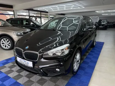 Gebraucht BMW 225 Active Tourer Advantage 136 PS (100 kW) 2018 Schwarz Van / Kleinbus