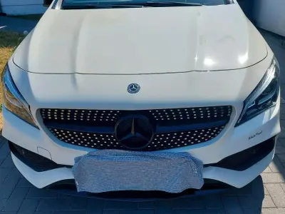 Gebraucht Mercedes CLA200 Shooting Brake 156 PS (114 kW) 2017 Weiß Kombi