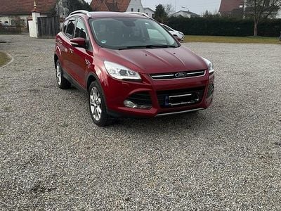 Rot Gebraucht 2016 Ford Kuga SUV | 9.500 € (Guter Preis)