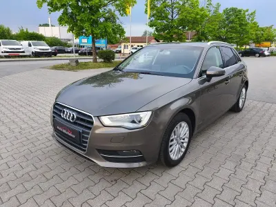 Gebraucht Audi A3 Ambiente 150 PS (110 kW) 2015 Grau Limousine