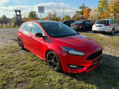 Gebraucht Ford Focus ST-Line 150 PS (110 kW) 2016 Racerot Limousine