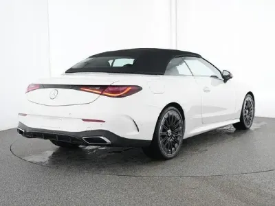 Gebraucht Mercedes CLE220 Premium 197 PS (144 kW) 2025 Weiß Cabrio