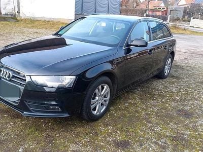 Schwarz Gebraucht 2015 Audi A4 Kombi | 12.400 € (Fairer Preis)