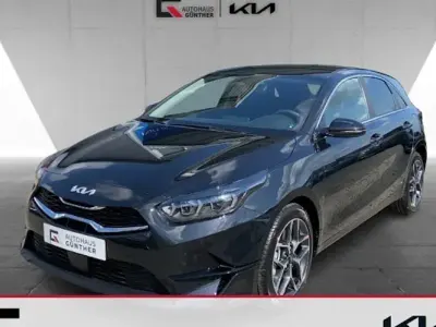 Używany Kia Ceed 140 KM (102 kW) 2025 Czarny Hatchback