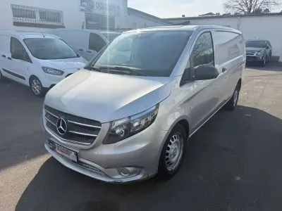 Używany Mercedes Vito 190 KM (139 kW) 2018 Srebrny Van