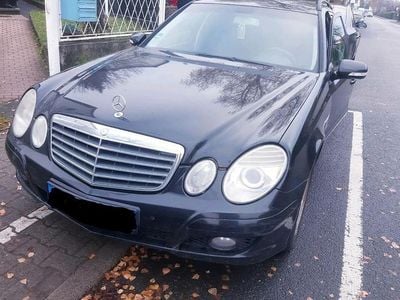 Gebraucht Mercedes E220 170 PS (125 kW) 2007 Schwarz Kombi