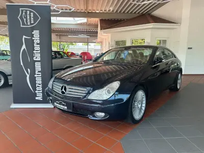 Gebraucht Mercedes CLS320 224 PS (164 kW) 2007 Blau Coupé