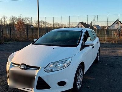 Usata Ford Focus 101 CV (74 kW) 2014 Bianco Station wagon
