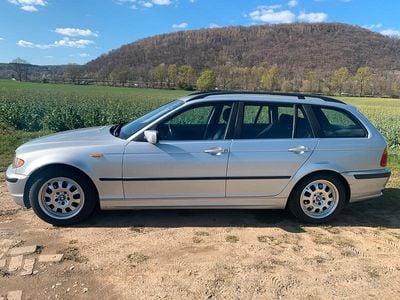 Gebraucht BMW 320 170 PS (125 kW) 2003 Silber Kombi