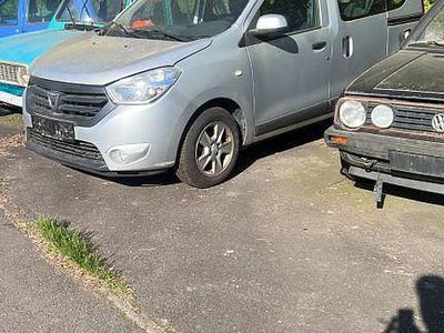 Usata Dacia Dokker Ambiance 102 CV (75 kW) 2015 Argento Monovolume