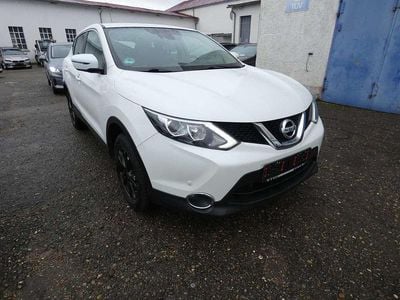 Gebraucht Nissan Qashqai Acenta 131 PS (96 kW) 2016 Brilliant white (m) SUV