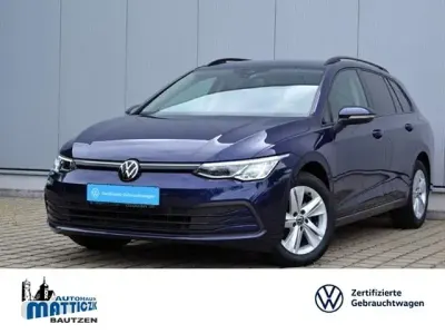 Gebraucht VW Golf VIII Business 116 PS (85 kW) 2023 Atlantik blue metallic Kombi