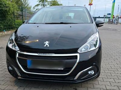 gebraucht Peugeot 208 scheckheftgepflegt, 82 PS