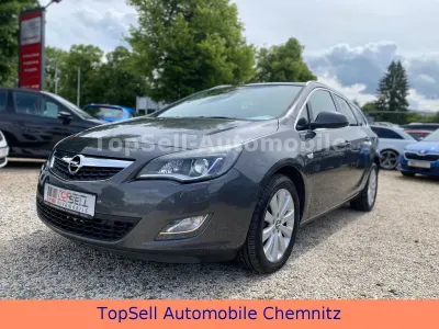 Gebraucht Opel Astra Innovation 179 PS (131 kW) 2011 Grau Kombi