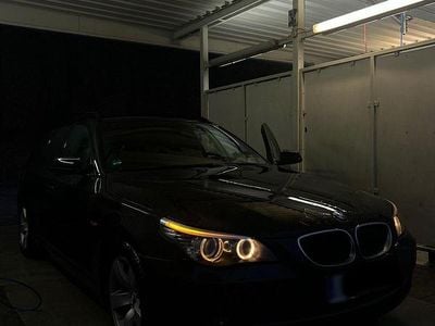 Gebraucht BMW 520 Sport Line 177 PS (130 kW) 2010 Schwarz Kombi