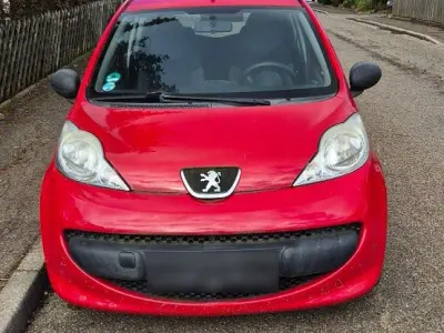 Gebraucht Peugeot 107 68 PS (50 kW) 2006 Rot Kleinwagen