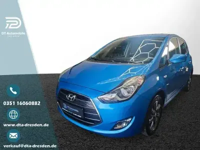 Gebraucht Hyundai ix20 Passion 125 PS (91 kW) 2016 Blau Kleinwagen