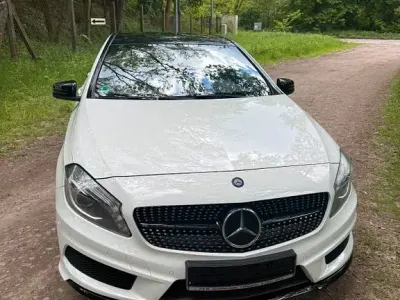 Gebraucht Mercedes A180 AMG 122 PS (89 kW) 2015 Weiß Limousine