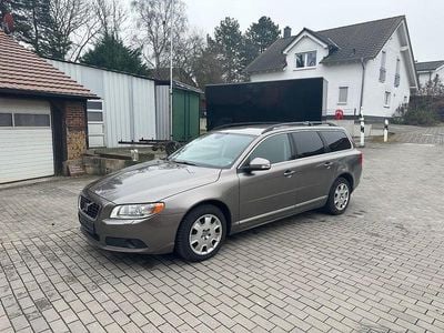 Gebraucht Volvo V70 Summum 205 PS (150 kW) 2010 Beige Kombi