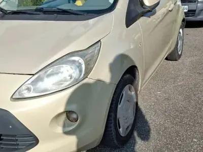 Begagnad Ford Ka Titanium 69 HK (50 kW) 2009 Guld Halvkombi