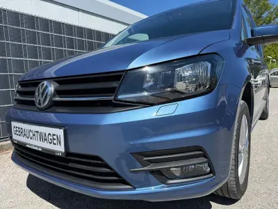 Gebraucht VW Caddy 102 PS (75 kW) 2016 Blau Van / Kleinbus