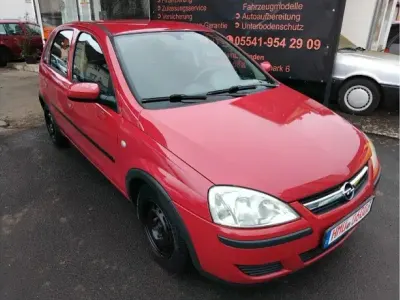 Usata Opel Corsa 75 CV (55 kW) 2003 Rosso Utilitaria