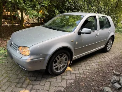 Gebraucht VW Golf IV 90 PS (66 kW) 2000 Silber Kleinwagen