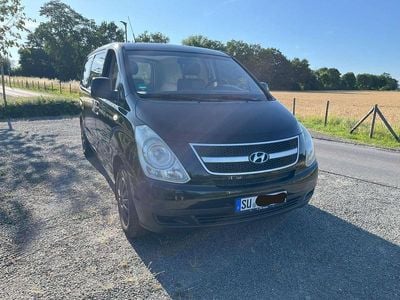 Hyundai H-1