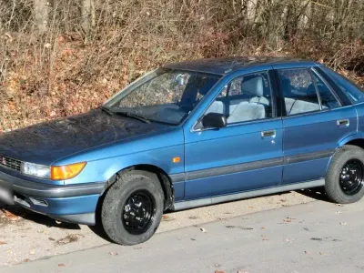 Gebraucht Mitsubishi Lancer 97 PS (71 kW) 1990 Blau Limousine