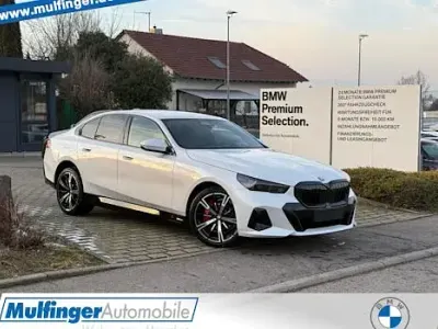 Neu BMW 550e Shadowline 489 PS (359 kW) 2025 Weiß Limousine