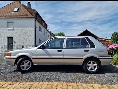Brugt Nissan Sunny 90 HK (66 kW) 1990 Sølv Hatchback