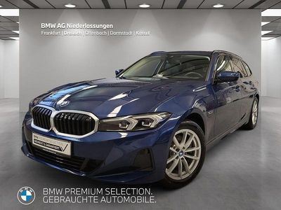 Blau Gebraucht 2022 BMW 330e Sport Line Kombi | 34.890 € (Fairer Preis)