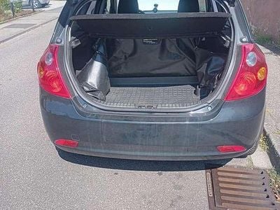 Schwarz Gebraucht 2009 Kia Ceed LX Kleinwagen | 2.900 € (Teuer)