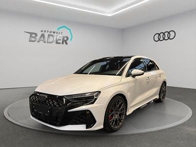 Grau Gebraucht 2025 Audi RS3 Sport Limousine | 63.880 € (Guter Preis)