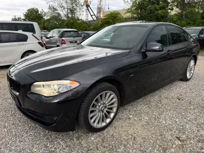 Gebraucht BMW 528 Sport Line 258 PS (189 kW) 2010 Sophistograu Limousine