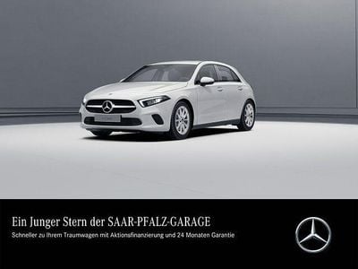 Gebraucht Mercedes A250 160 PS (117 kW) 2021 Unilack polarweiß Limousine