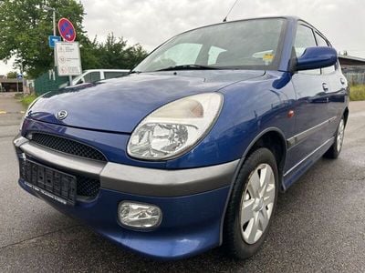 Gebraucht Daihatsu Sirion 102 PS (75 kW) 2001 Blau metallic Kleinwagen