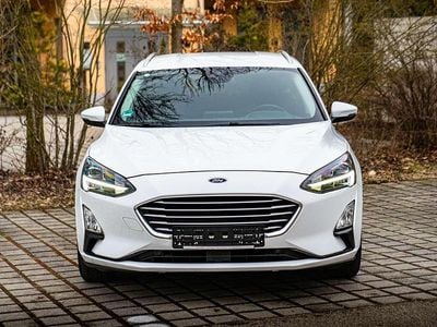 Gebraucht Ford Focus 120 PS (88 kW) 2021 Polarsilber metallic Kombi