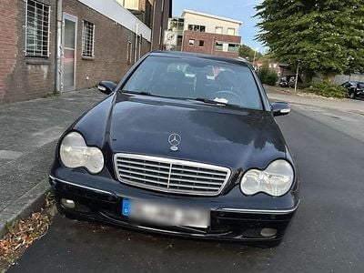 Mercedes C200