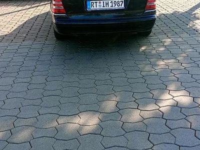 Mercedes C180